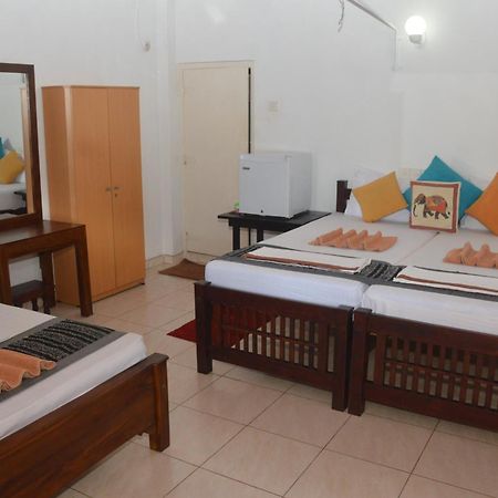 ホテル Weligama Bay View エクステリア 写真