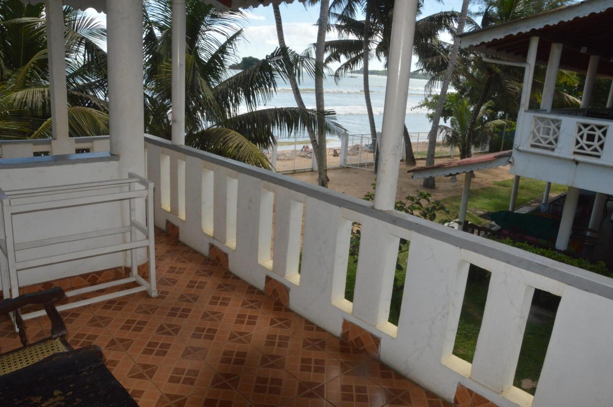 ホテル Weligama Bay View エクステリア 写真