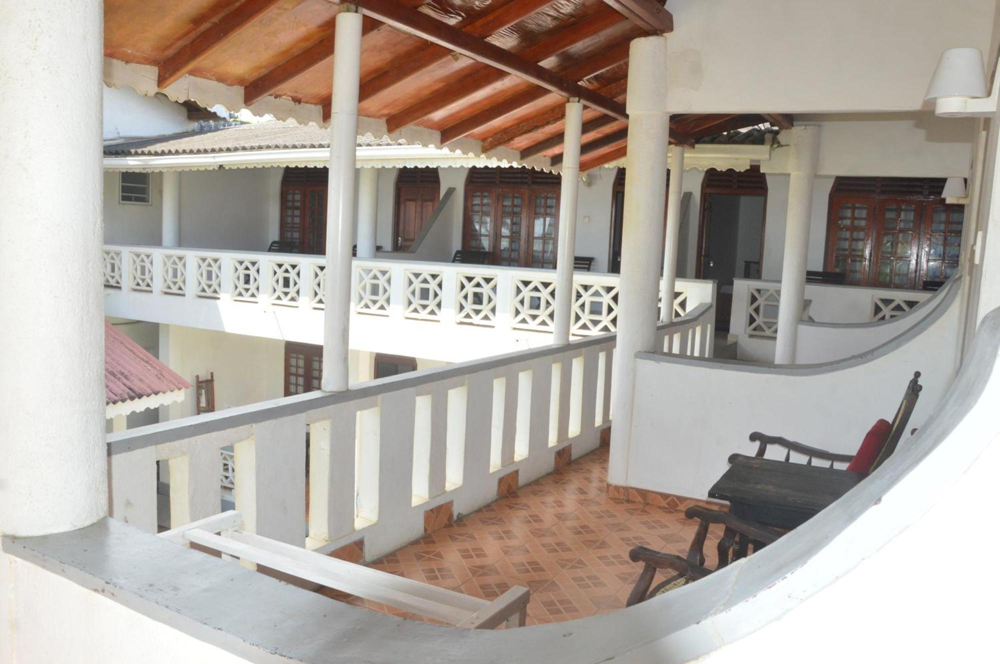 ホテル Weligama Bay View エクステリア 写真