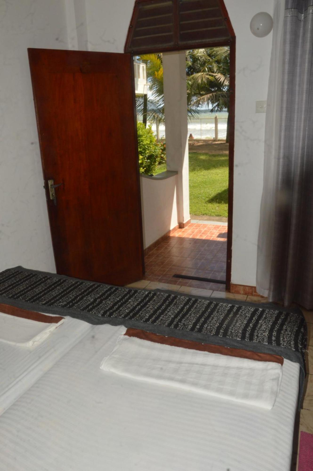 ホテル Weligama Bay View エクステリア 写真