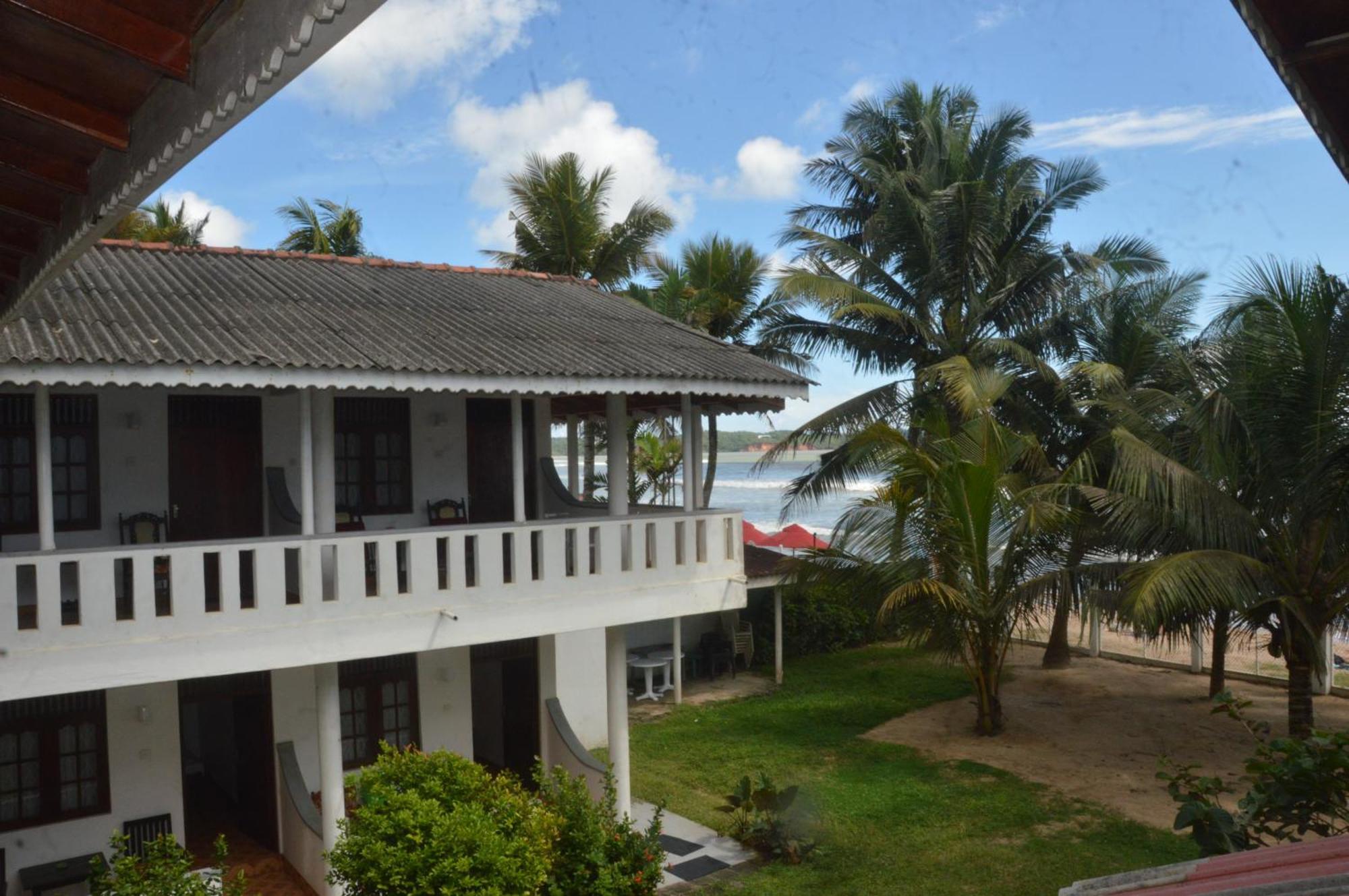 ホテル Weligama Bay View エクステリア 写真